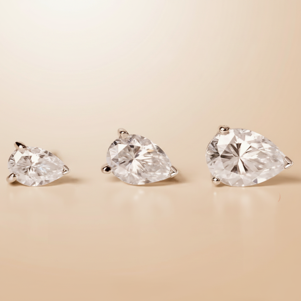 La Poire Éclat Studs