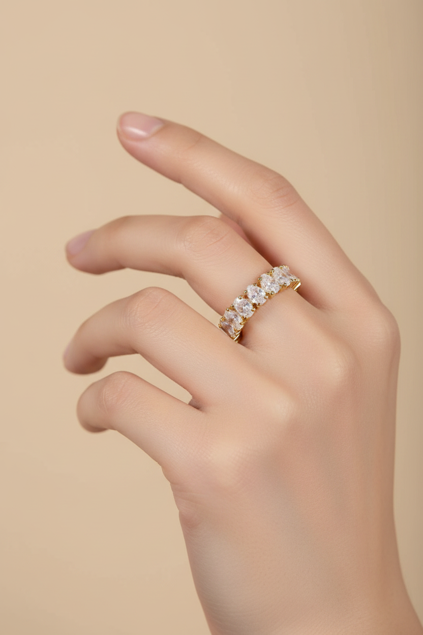 Lumière Eternity Band
