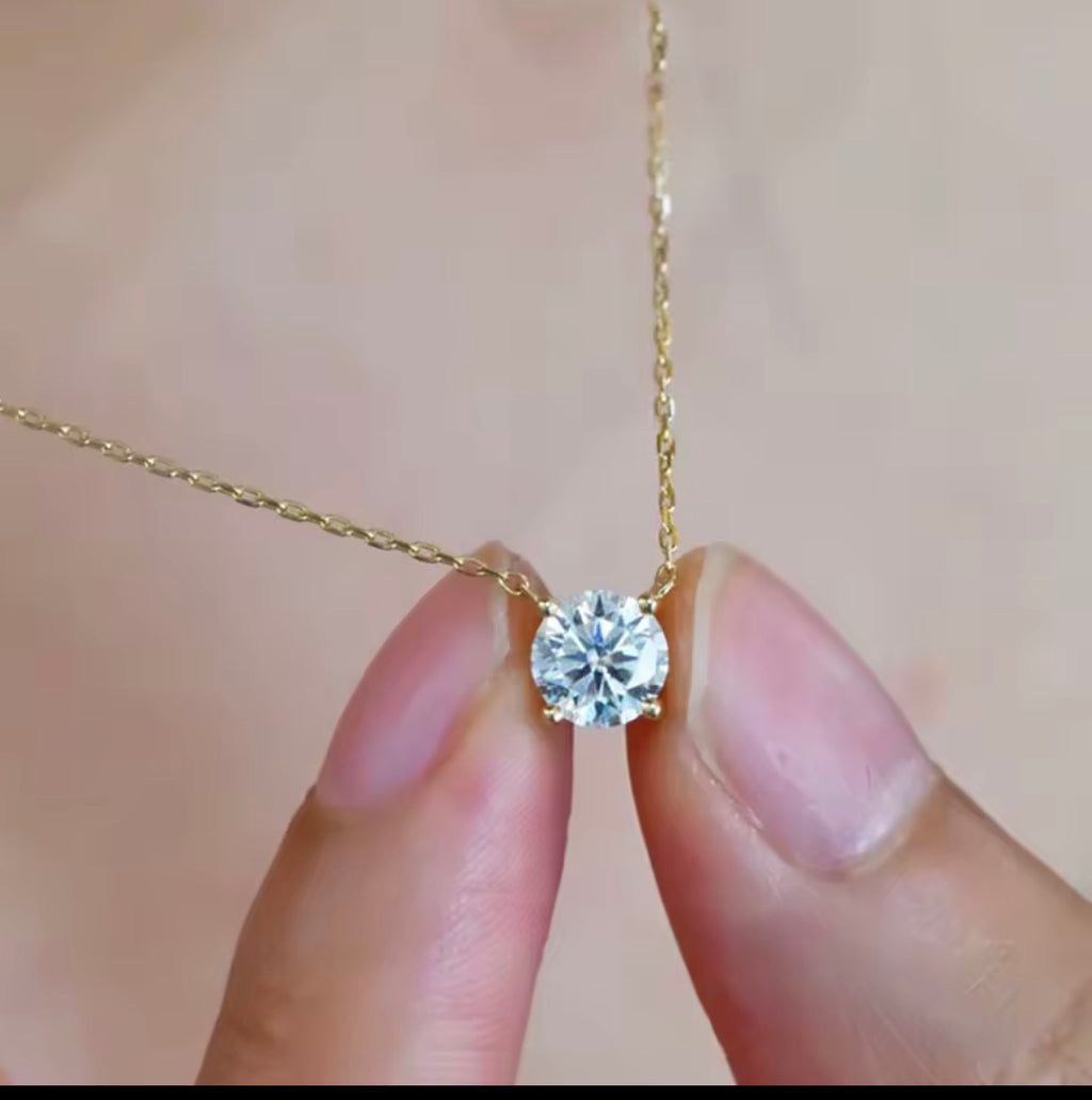 Éclat Round Cut Pendant